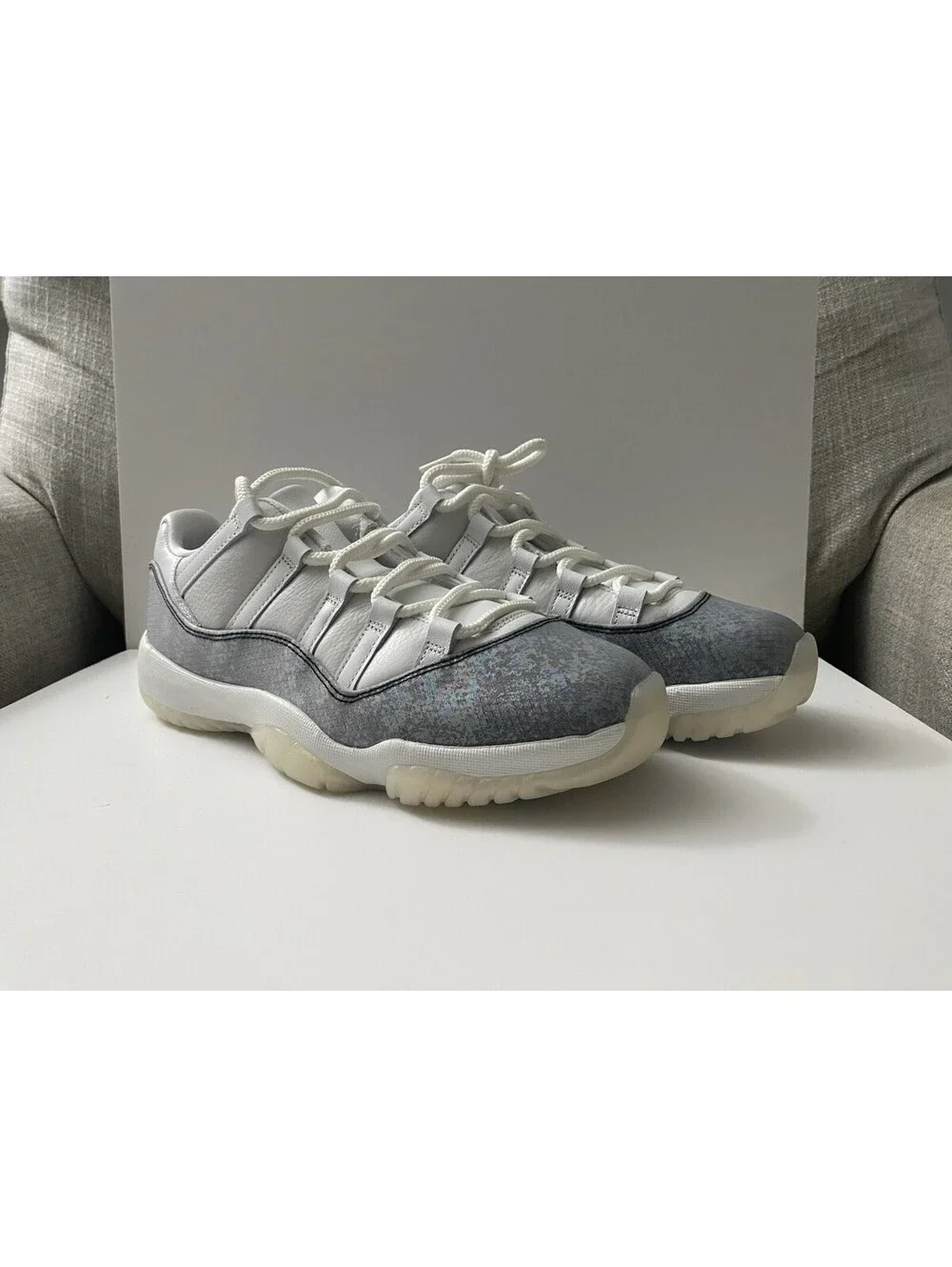 Air Jordan 11 Low Year of the Snake Men’s Size 10.5 Basketball Shoes HQ7000-001